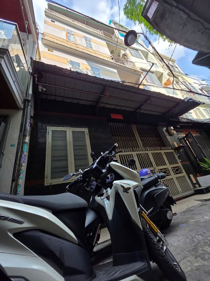 Nhà phố quận 11, hẻm Thái Phiên 46.7m² giá 6.88 tỷ - Chính chủ sổ hồng riêng!