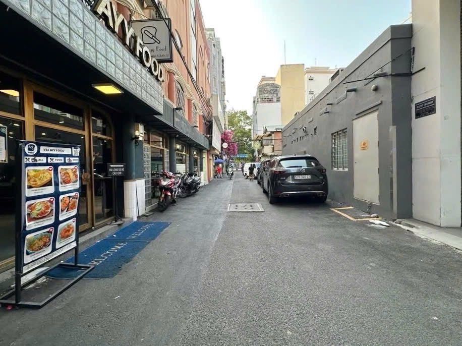 Đất hẻm Trần Hưng Đạo Q1 38m² giá 8.6 tỷ - Sổ đỏ chính chủ