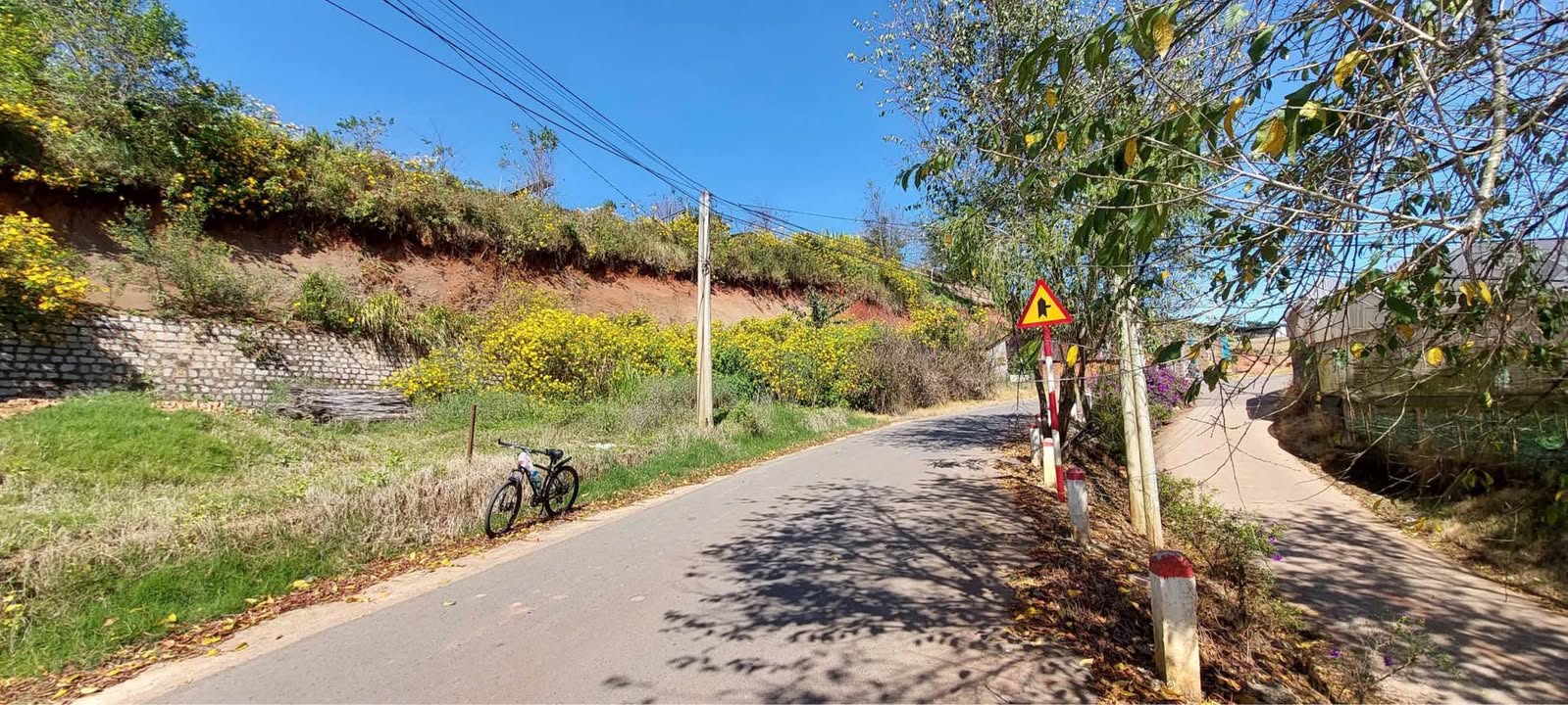 Bán đất mặt tiền đường Đa Lộc, phường Xuân Trường, Đà Lạt 88.6m² - Giá 3.2 tỷ, cơ hội đầu tư tuyệt vời!