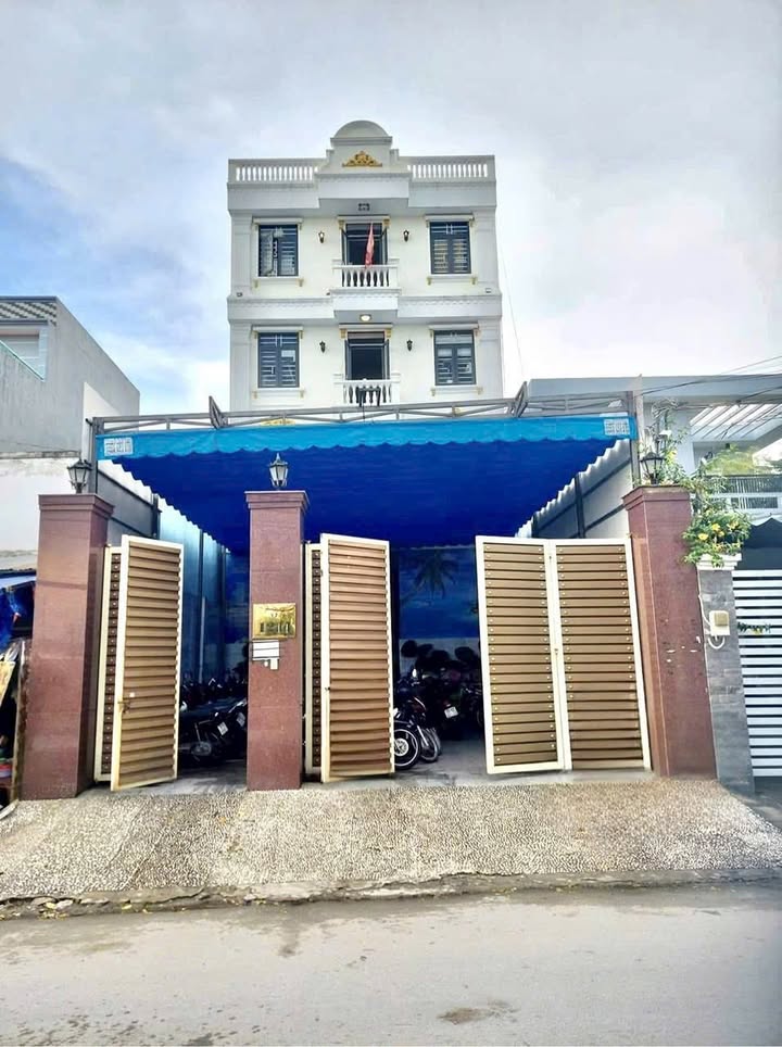 Tòa căn hộ dịch vụ 5 tầng Trường Thọ 320m² giá 40 tỷ - Đầu tư sinh lời cao!