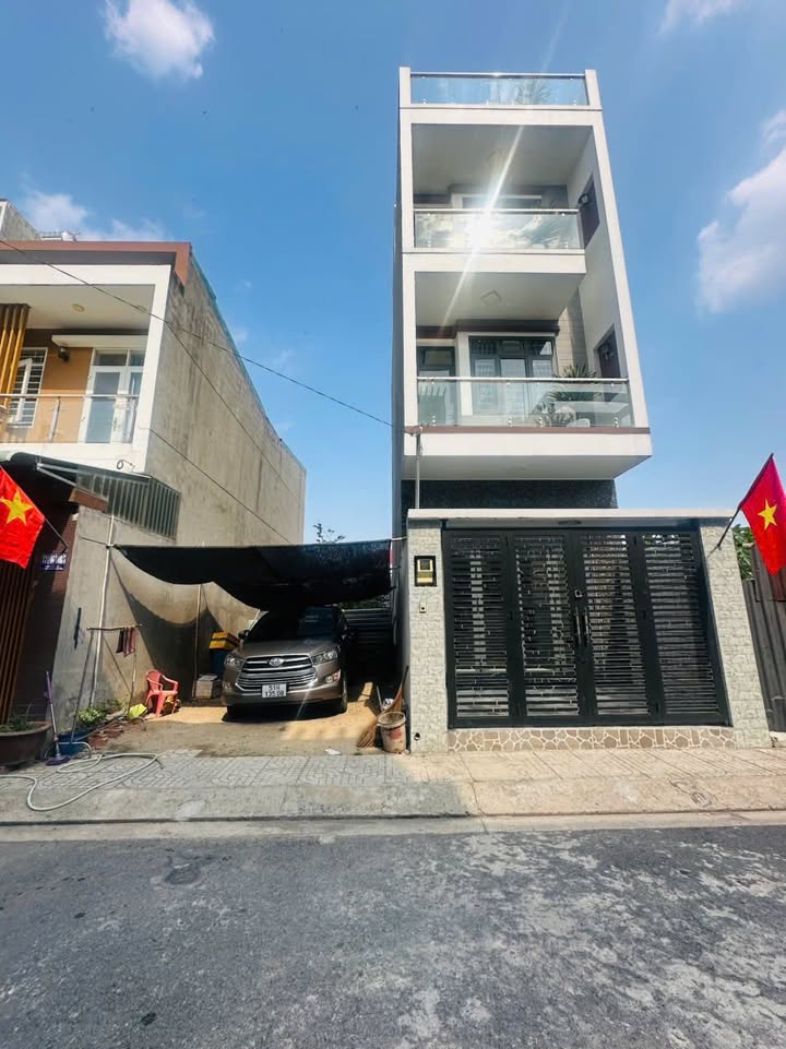 Nhà phố 3 tầng đường số 8, Thủ Đức, 57m² giá 6.2 tỷ - Vị trí đắc địa ngay chợ Xuân Hiệp!