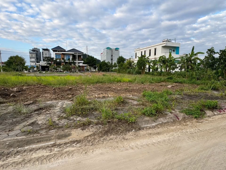 Đất nền Tân Thanh 93,7m² giá chỉ 2 tỷ - Cơ hội đầu tư tuyệt vời!