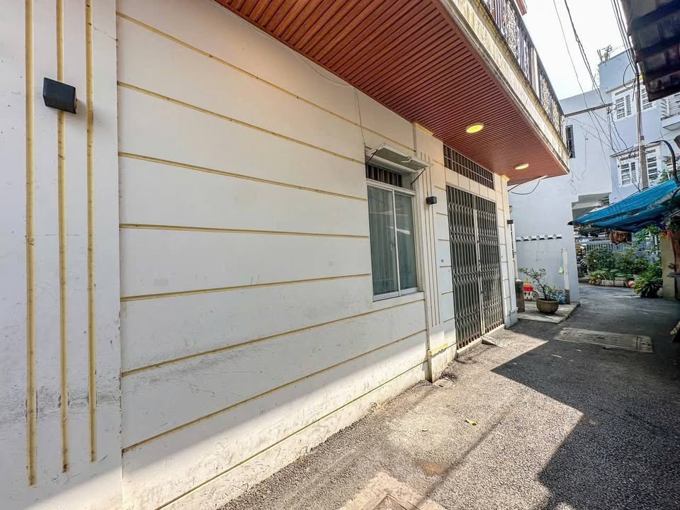 Nhà chính chủ Gò Vấp 35m² giá 4.95 tỷ - Vị trí đẹp, tiện nghi đầy đủ!
