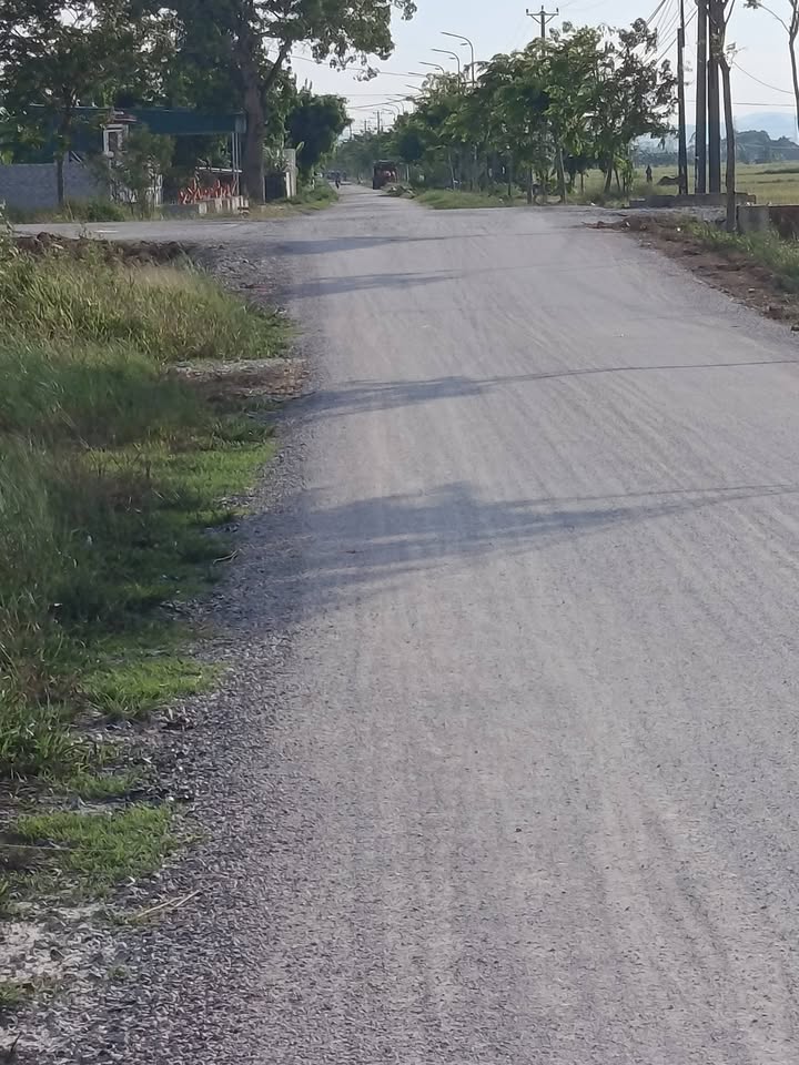 Đất nền Quảng Văn 180m² giá 800 triệu - Diện tích lý tưởng cho đầu tư!