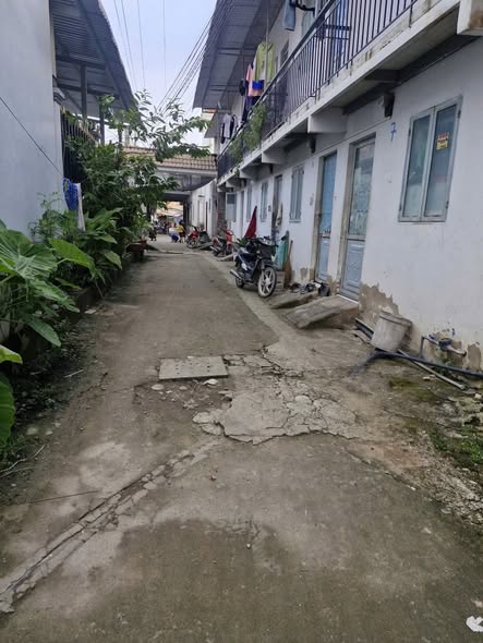 Nhà phố Long Hậu 45m² giá 750 triệu - Hẻm xe hơi thuận tiện!