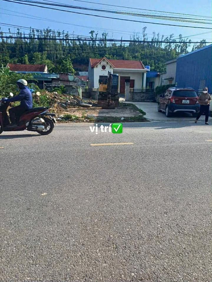 Đất góc 3 mặt tại Phường Lưu Kiếm 80m² giá 1.6 tỷ - Kinh doanh tốt, vị trí đẹp!