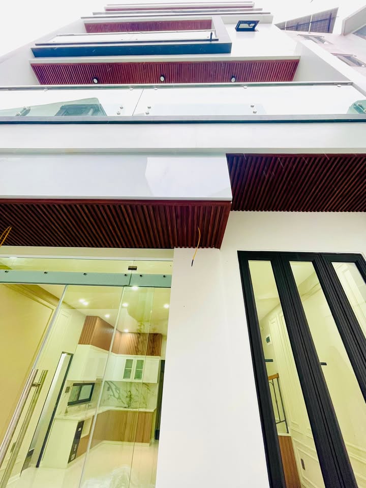 Nhà 4 Tầng Độc Lập Trần Nguyên Hãn 60m² giá 4.05 tỷ - Thiết kế hiện đại, sân để xe thoáng mát!