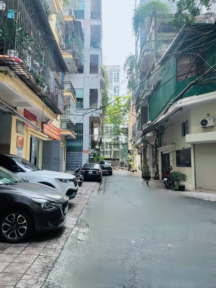 Nhà mặt phố Linh Lang, Ba Đình 45m² giá 20 tỷ - Kinh doanh đỉnh cao!