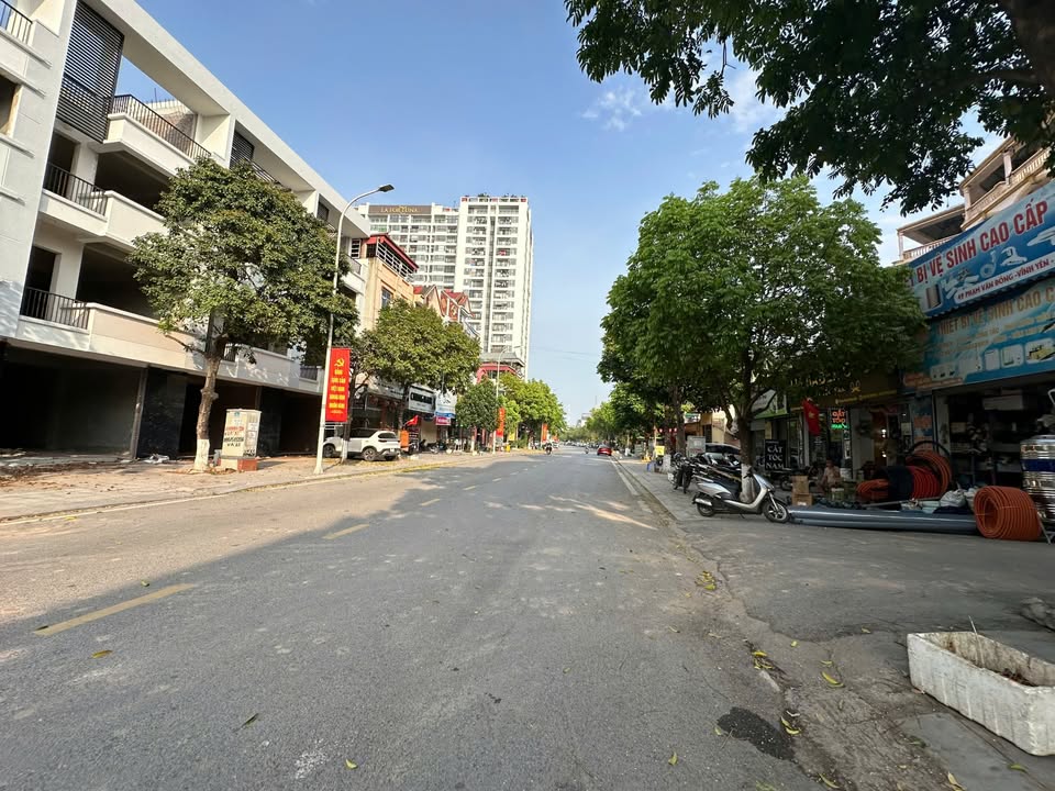 FrontHouse Phạm Văn Đồng Vĩnh Yên 98m² giá thỏa thuận - Vị trí kinh doanh đắc địa!