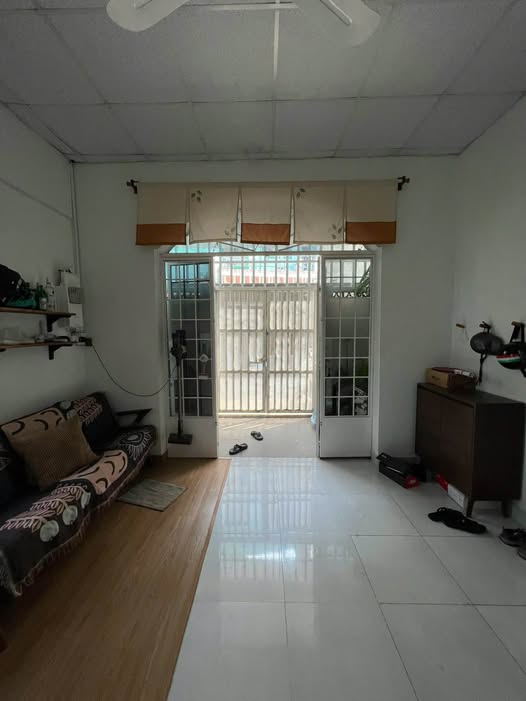 Nhà C4 Hẻm 94 Rạch Gia Vườn Lài, An Phú Đông, 63.5m² giá 4.6 tỷ - Khu vực yên tĩnh, thuận tiện!