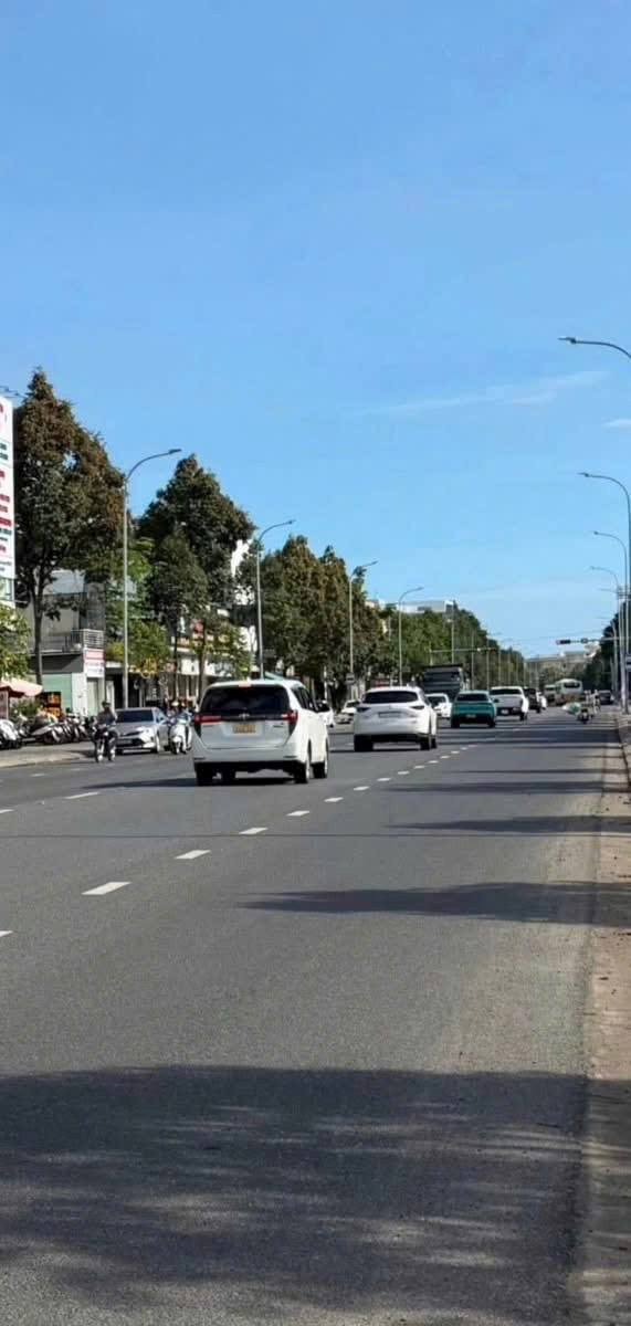 Bán đất 2 mặt tiền Phạm Hùng, TP Bà Rịa 200m² - Khu kinh doanh sầm uất!