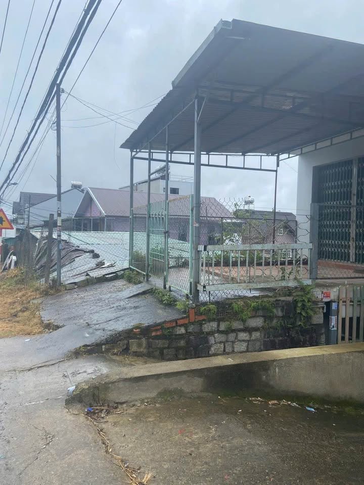 Nhà nguyên căn cho thuê tại đường Nguyễn Đình Quân, Đà Lạt - Giá 7 triệu/tháng, kinh doanh tốt!