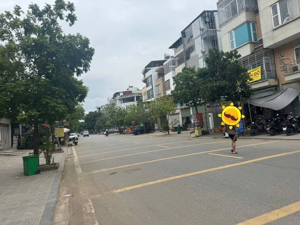 Townhouse liền kề KĐT Văn Phú Hà Đông 74m² giá 20 tỷ - Kinh doanh tuyệt vời!