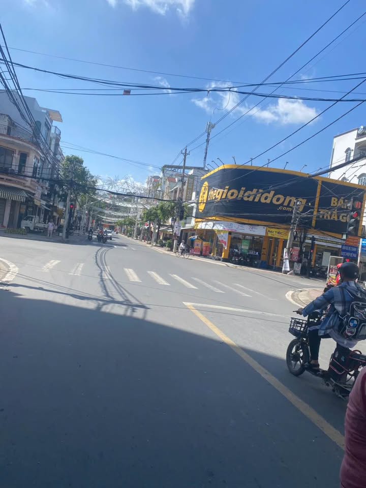 Nhà mặt tiền Lý Thường Kiệt, Trà Vinh 142.4m² giá 10.5 tỷ - Vị trí kinh doanh đắc địa!