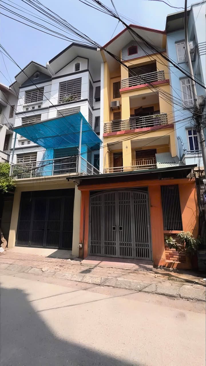 Nhà cho thuê Văn Quán 100m² giá thỏa thuận - Phù hợp với gia đình và công ty!