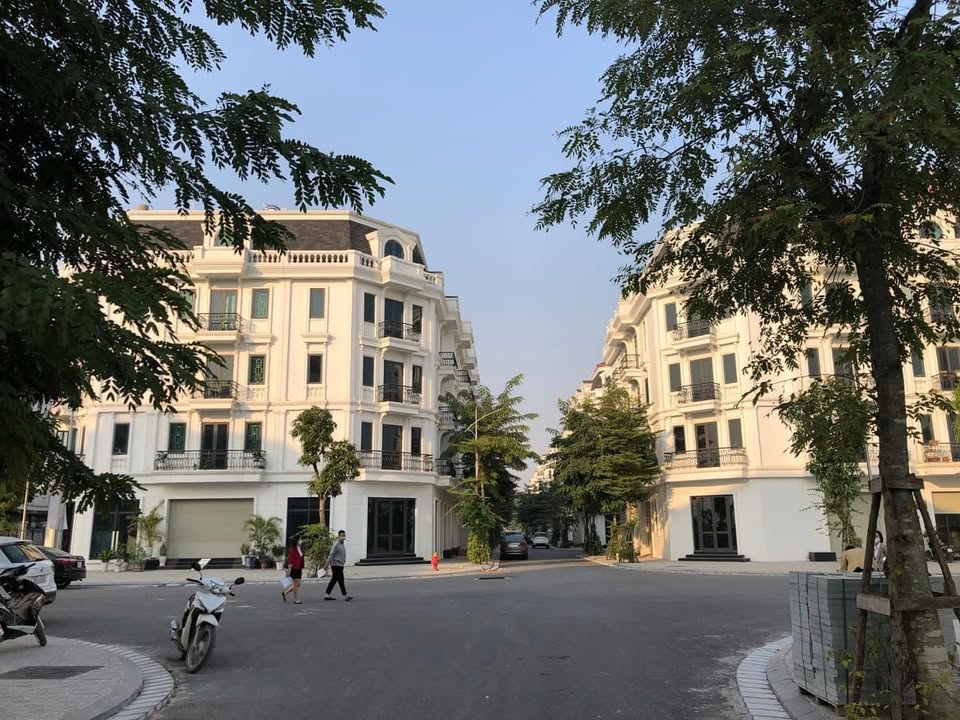 Nhà liền kề 5 tầng 61m² cho thuê tại KĐT Kiến Hưng Luxury - Giá chỉ 22 triệu/tháng!