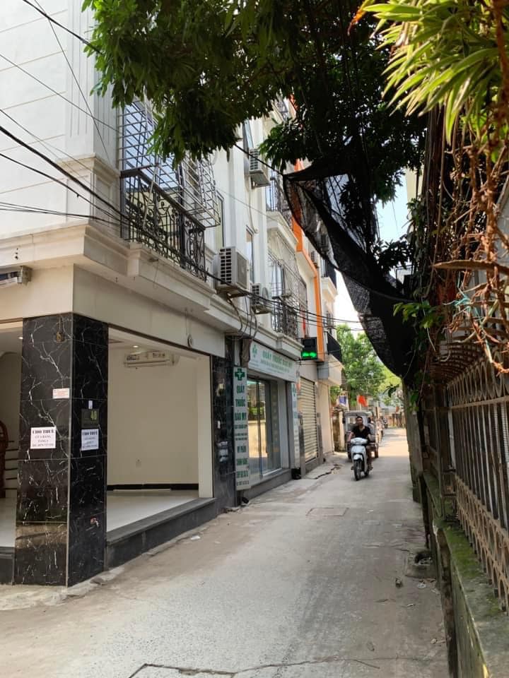 Cho thuê tầng 1 mặt phố Hoa Thám, La Phù, Hoài Đức, 3 triệu/tháng - Tiện ích đầy đủ, giao thông thuận lợi!