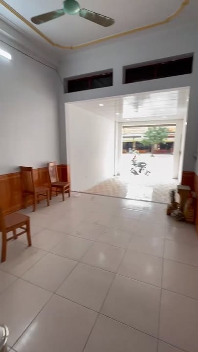 Mặt bằng kinh doanh cho thuê tại 126 Nguyễn Trực, Hà Đông - Diện tích 70m², giá thỏa thuận!