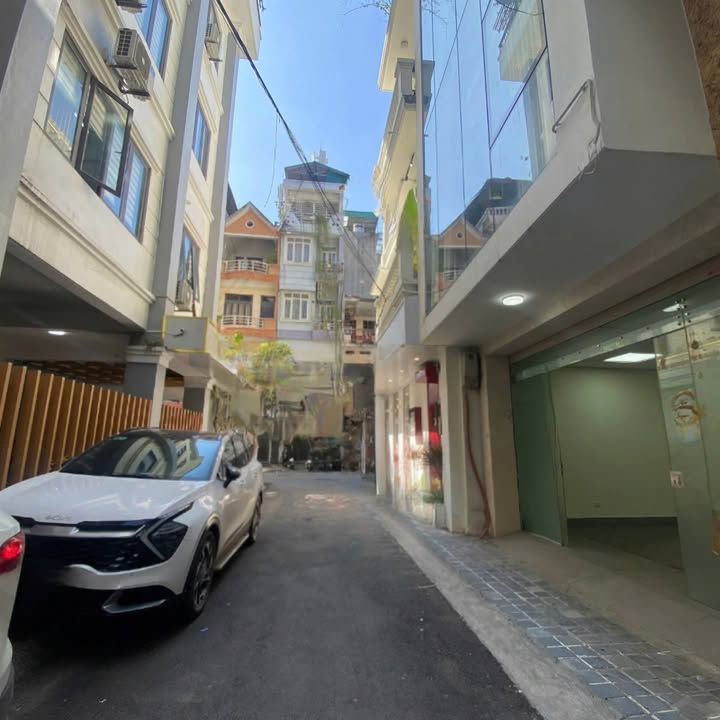 Cho thuê nhà 6 tầng mới xây tại Đống Đa, Hà Nội - 70m² giá 62 triệu/tháng, thuận tiện kinh doanh!