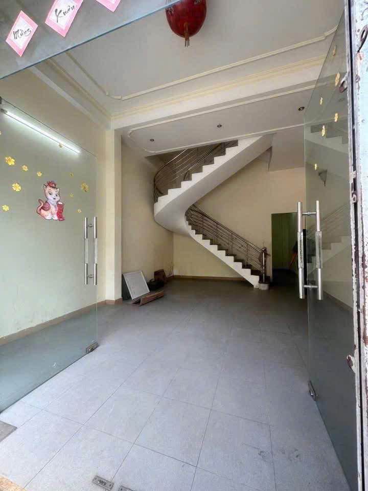 Nhà mặt tiền Đỗ Quang, Đà Nẵng 55m² giá 12 triệu - Kinh doanh đa dạng!