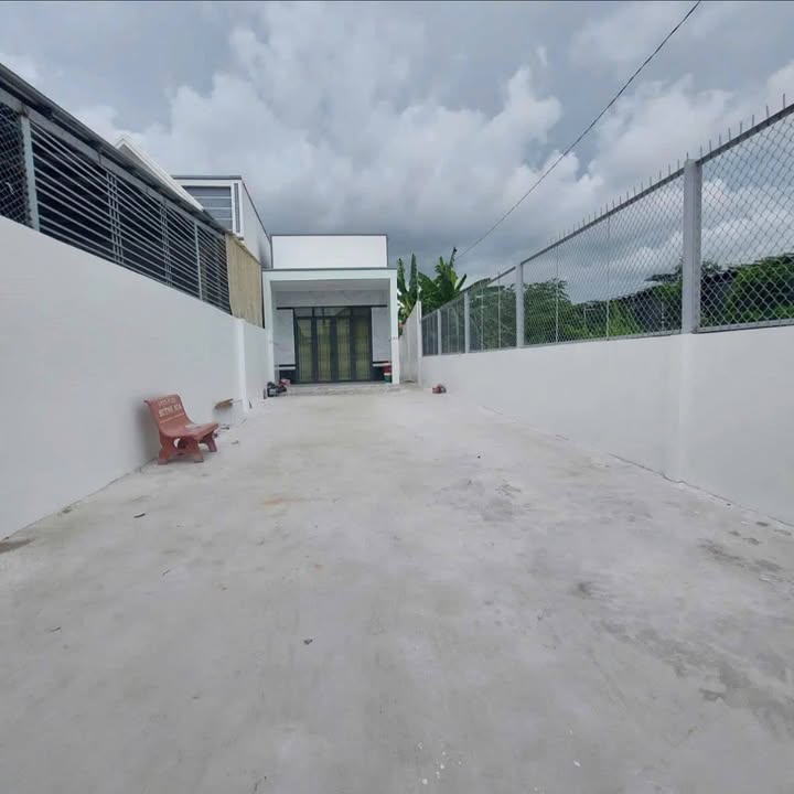 Nhà mặt tiền đường Dương Minh Quan, Sóc Trăng 213m² giá 7.5 triệu - Kinh doanh thuận lợi!