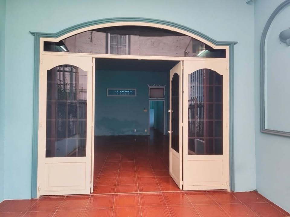 Nhà cấp 4 Tân Thới Nhất 90m² giá 6 tỷ - Ô tô đỗ cửa, vào ở ngay!