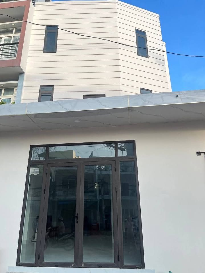 Cho thuê FrontHouse 154m² Thủ Khoa Huân - Nhà mới xây 100%, góc 2 mặt tiền!