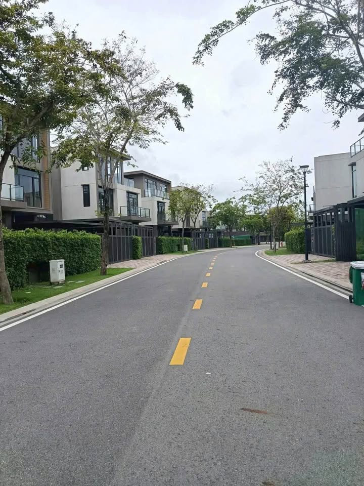 Grand Villa 400m² tại Waterpoint Bến Lức - Giá chỉ 13.6 tỷ!