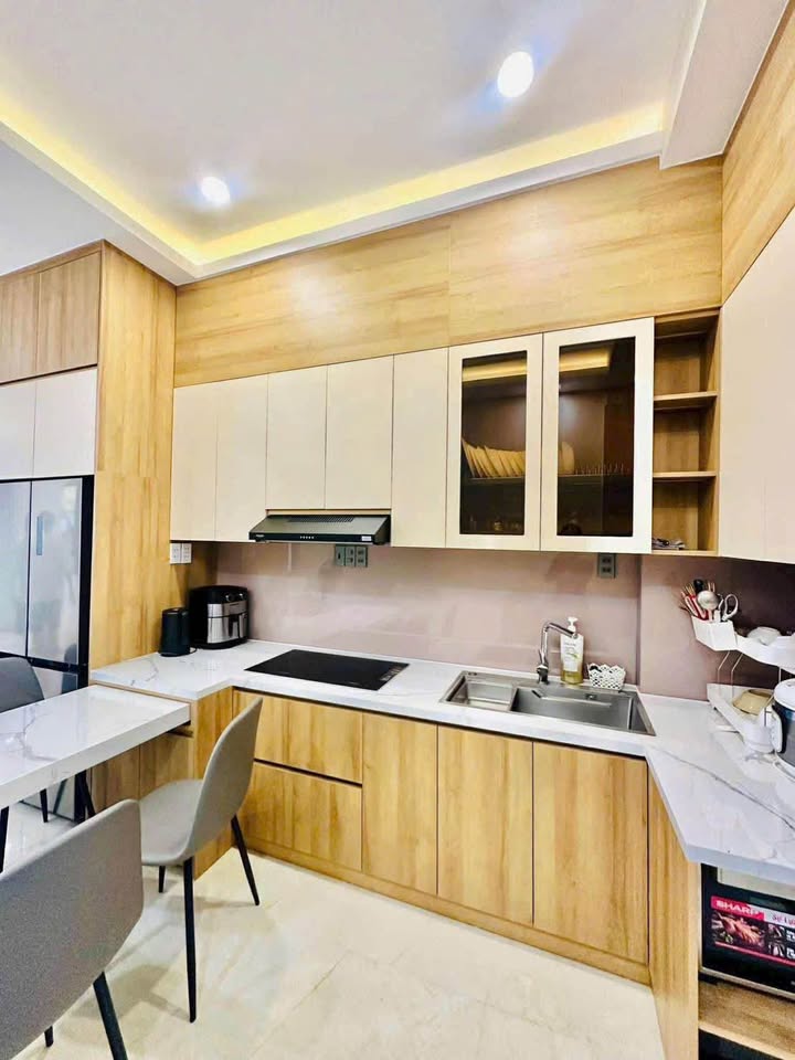 Bán nhà mặt tiền Nguyễn Hữu Huân, Nha Trang 75.9m² giá 10.5 tỷ - Kinh doanh sầm uất!