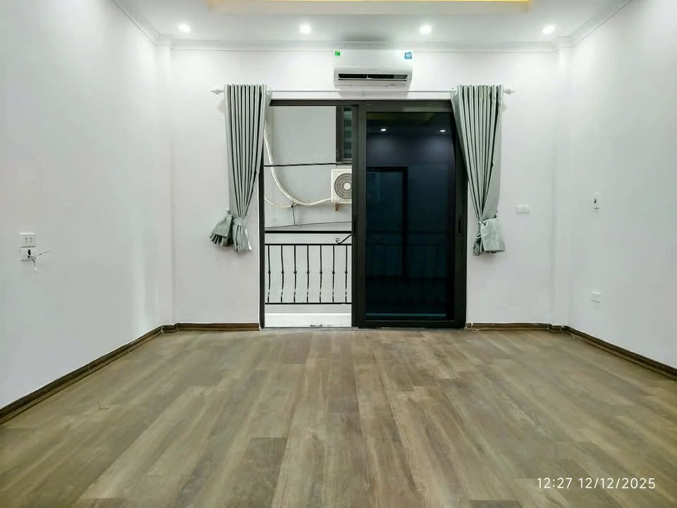 Cho thuê nhà nguyên căn 5 tầng ngõ 26 Ỷ La, Dương Nội 30m² - Giá chỉ 9 triệu/tháng!
