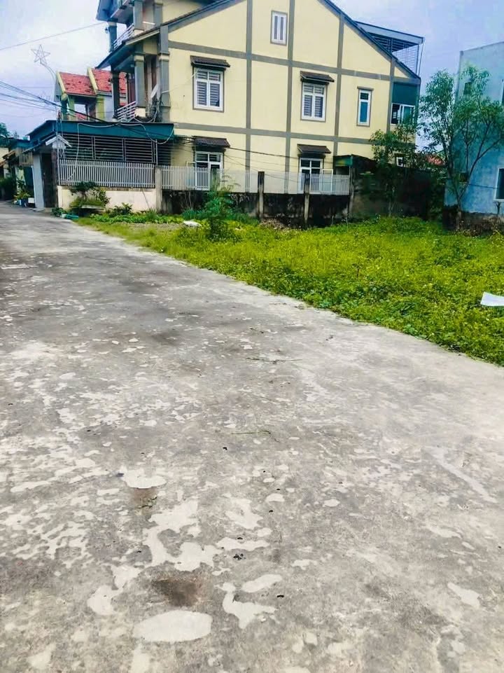 Đất thổ cư 180m² ngay cổng Bệnh viện Quỳnh Lưu - Cơ hội đầu tư tuyệt vời!