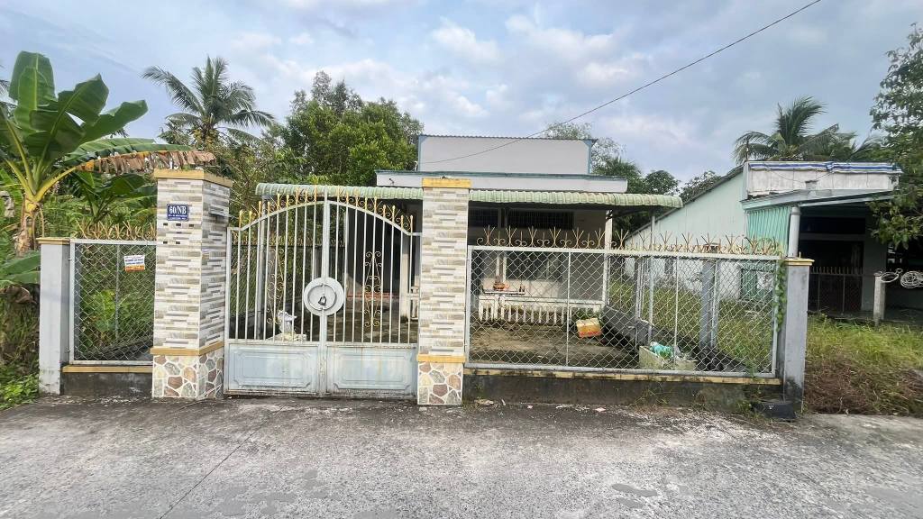 Nhà bán gấp tại Long Tuyền, Cần Thơ 142m² - Giá chỉ 1.95 tỷ!