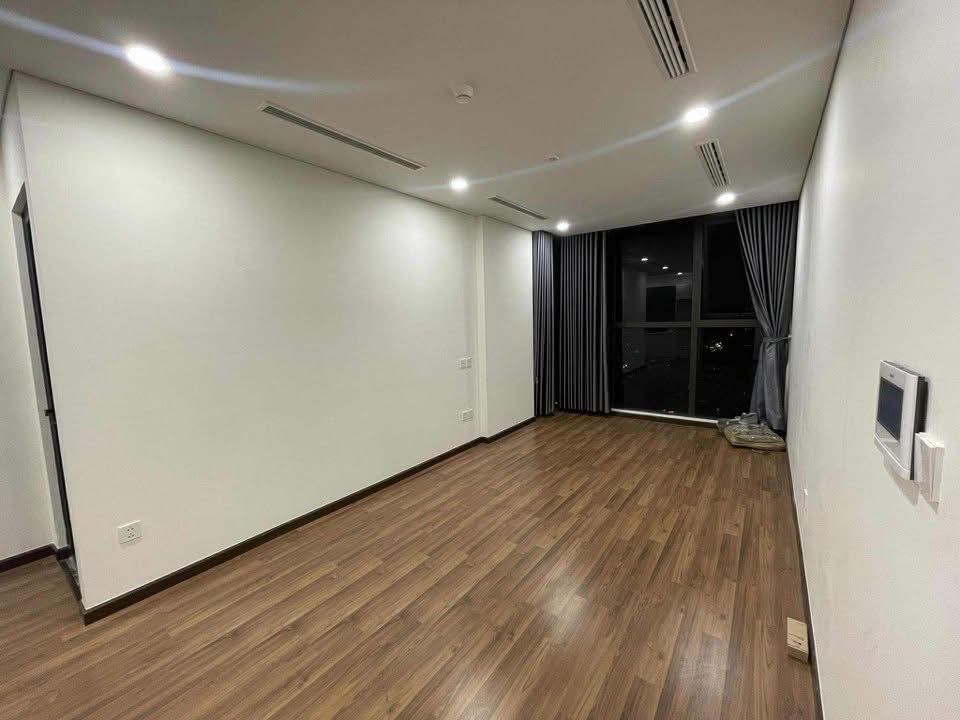 Căn hộ Hoàng Thành Pearl Cầu Diễn 111m² giá 17.5 triệu - Nội thất cơ bản, vào ở ngay!