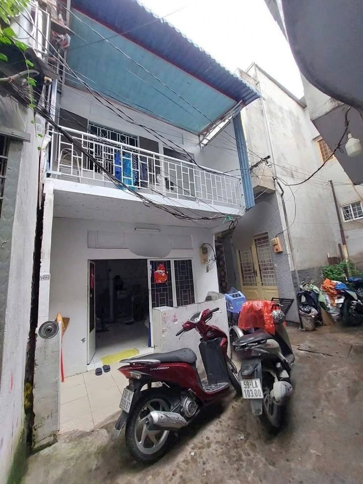 Nhà phố 46m² Hồ Thành Biên, P4, Q8 giá 2.18 tỷ - Vị trí đắc địa gần chợ và bệnh viện!