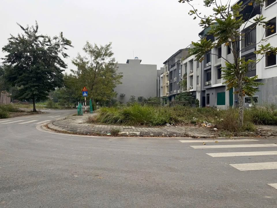 Đất nền Khu đô thị Bavela Lạc Ngàn 219.5m² giá 13.17 tỷ - Nền tảng phát triển lý tưởng!