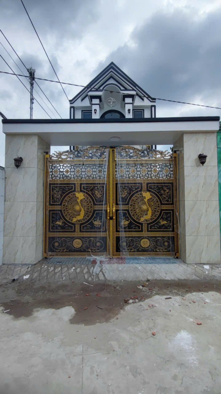 Nhà mới 1 trệt 1 lầu tại Mỹ Hạnh Nam, 120m² giá 2.7 tỷ - Hướng Bắc, sổ hồng đầy đủ!