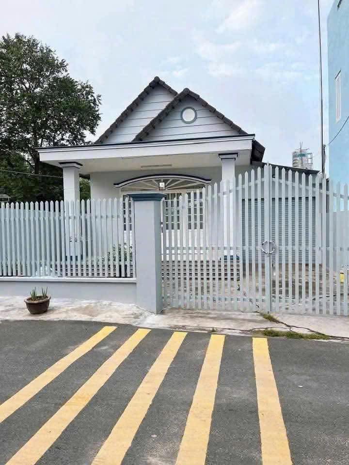 Nhà bán tại Chánh Mỹ, Thủ Dầu Một 280m² giá 6 tỷ - Nhà mái thái gần chợ