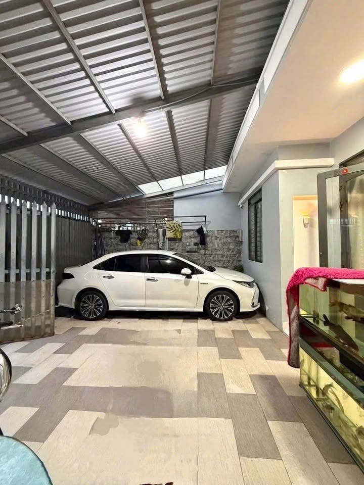 Nhà Hẻm Đoàn Thị Điểm, Sóc Trăng, 160m², Giá 1 tỷ - Thiết kế hiện đại, ô tô vào tận nơi!