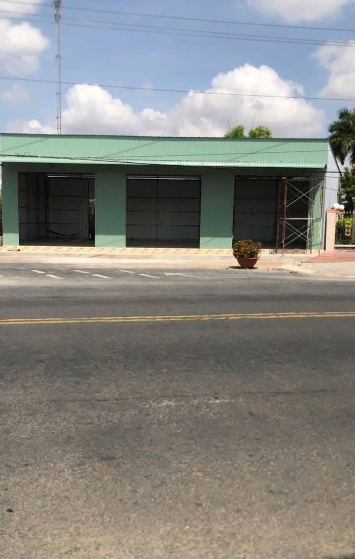 Nhà mặt tiền đường Lê Hồng Phong, Sóc Trăng 150m² - Cho thuê giá chỉ 10 triệu/tháng!