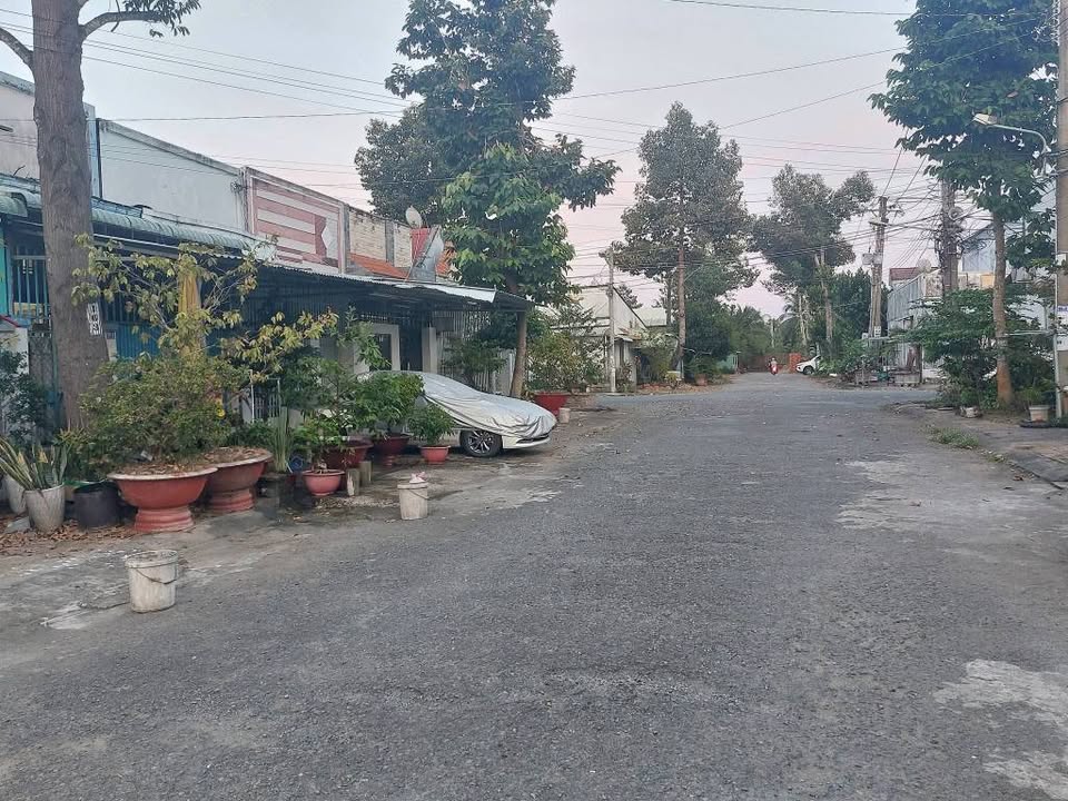 Nhà cấp 4 81m² trên đường Phan Văn Đáng, Vĩnh Long - Sổ đỏ chính chủ chỉ 1.849 tỷ!