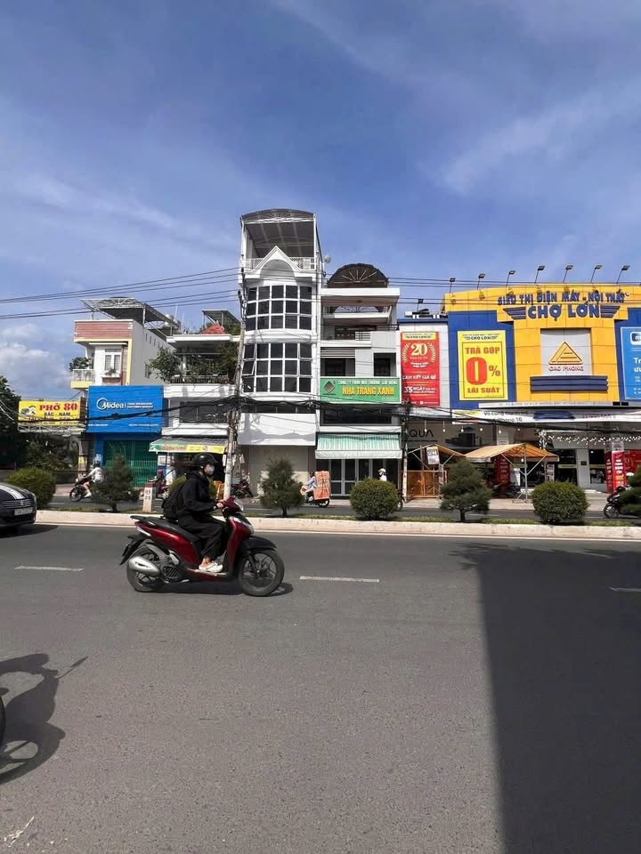 Nhà nguyên căn 4 tầng đường 23/10 Nha Trang 72m² - Phù hợp làm văn phòng, cửa hàng!