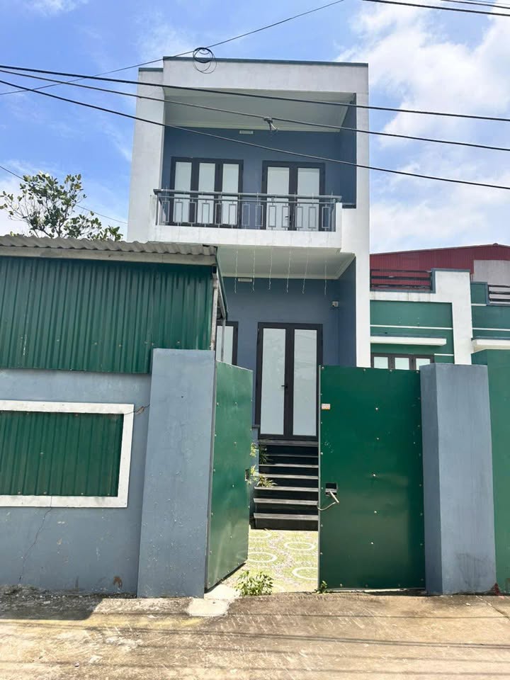 Nhà 2 tầng đẹp tại phường Thượng Hồng, 106m² giá 2 tỷ - Chỉ việc xách vali vào ở!