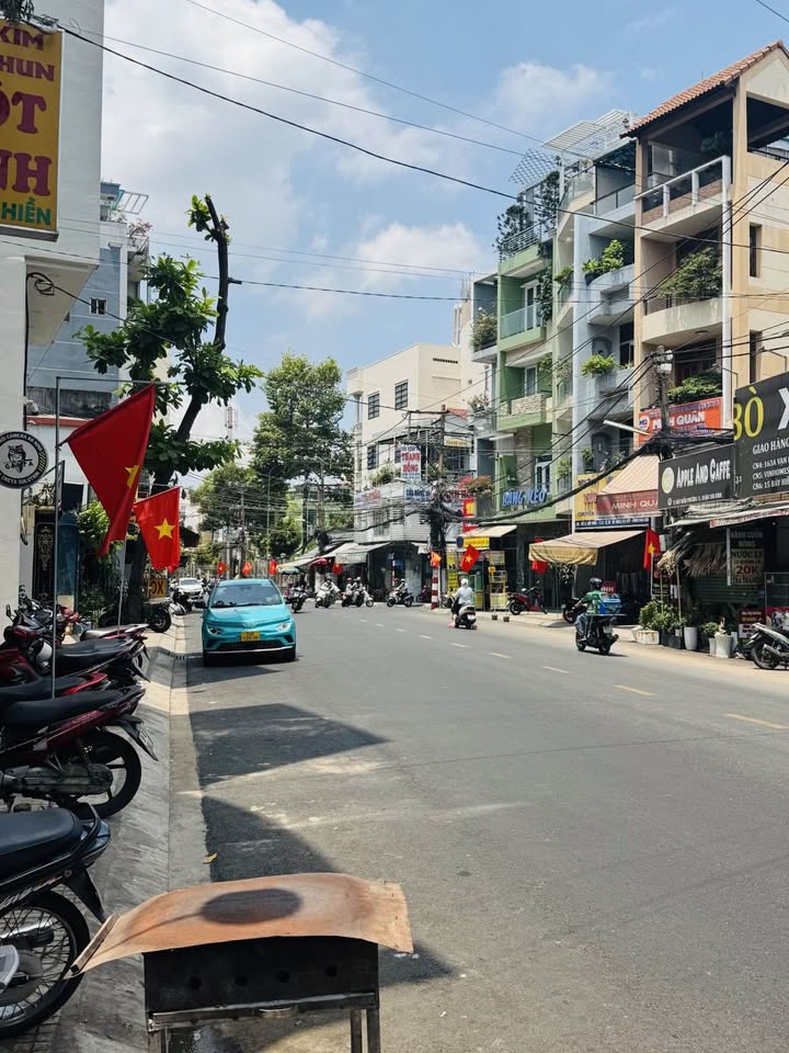 Nhà mặt tiền Bảy Hiền, Tân Bình 100m² giá 13.3 tỷ - Kinh doanh sinh lời ngay!