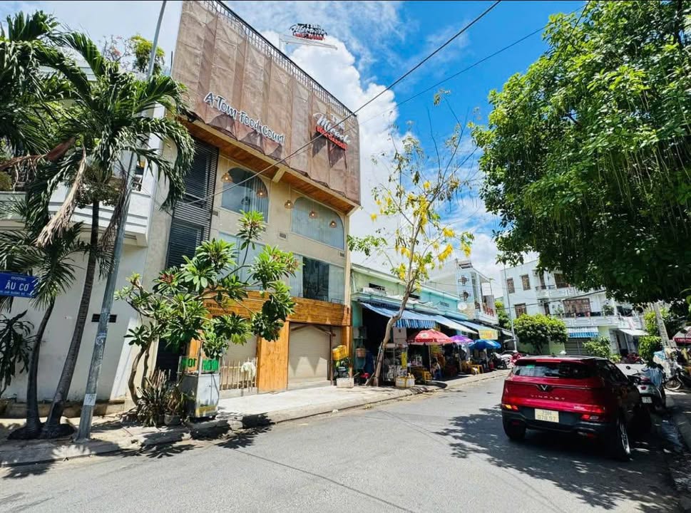 Nhà mặt tiền đường Âu Cơ, Nha Trang 123m² giá 15.5 tỷ - Thiết kế hiện đại, sẵn sàng vào ở ngay!