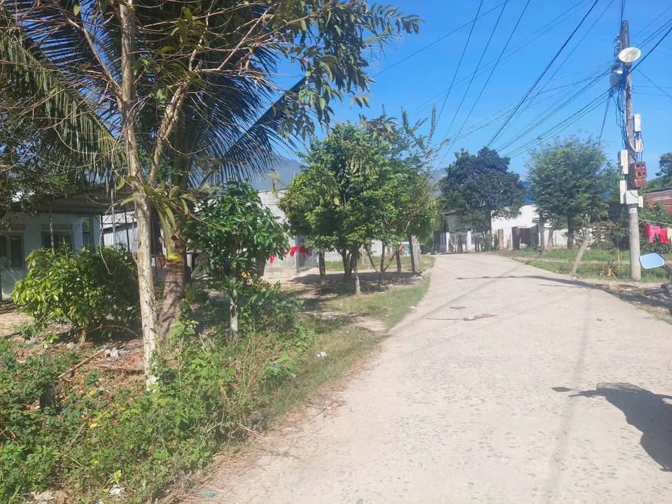 Đất nền Khánh Trung 329m² giá chỉ 380 triệu - Cơ hội đầu tư sinh lời!