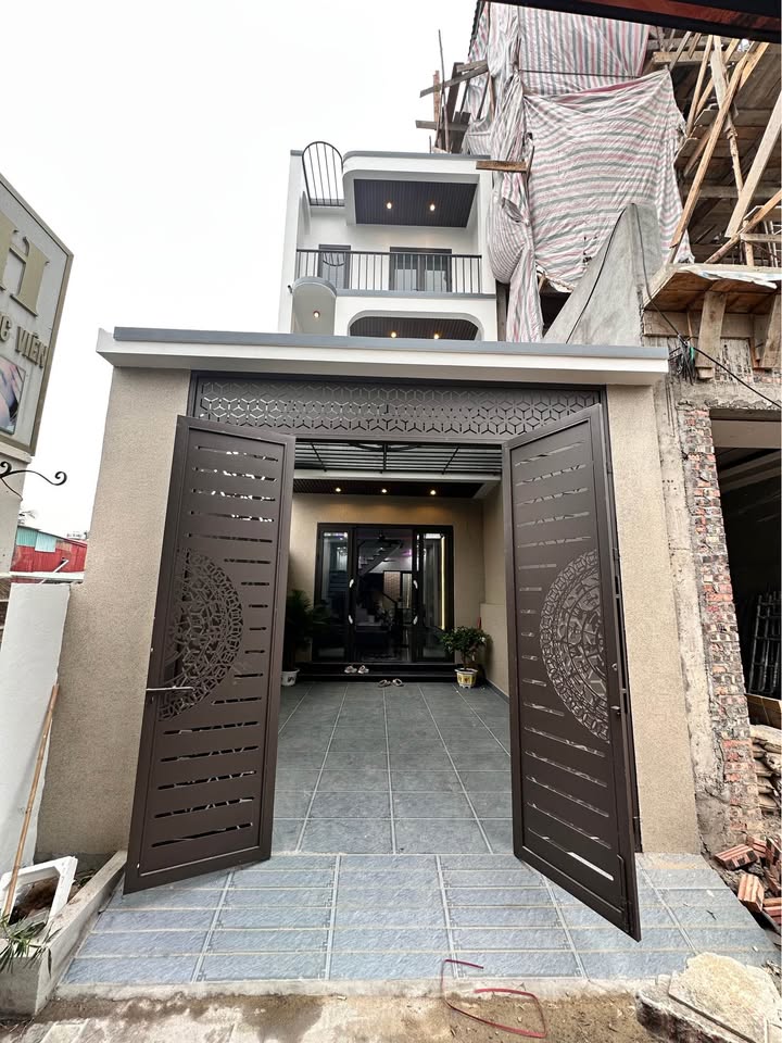 Nhà 3 tầng độc lập tại Quỳnh Hoàng, An Dương, Hải Phòng giá 3.48 tỷ - Vị trí đắc địa, tiện ích đầy đủ!