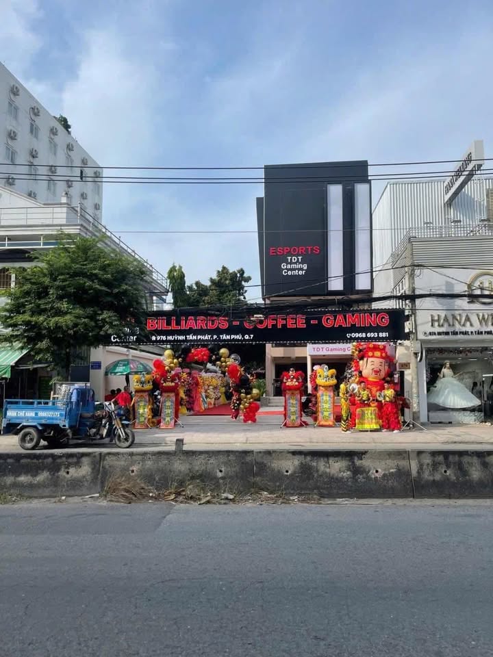 Nhà mặt tiền đường Huỳnh Tấn Phát, Quận 7 - Diện tích 210m², giá chỉ 50 triệu/tháng!