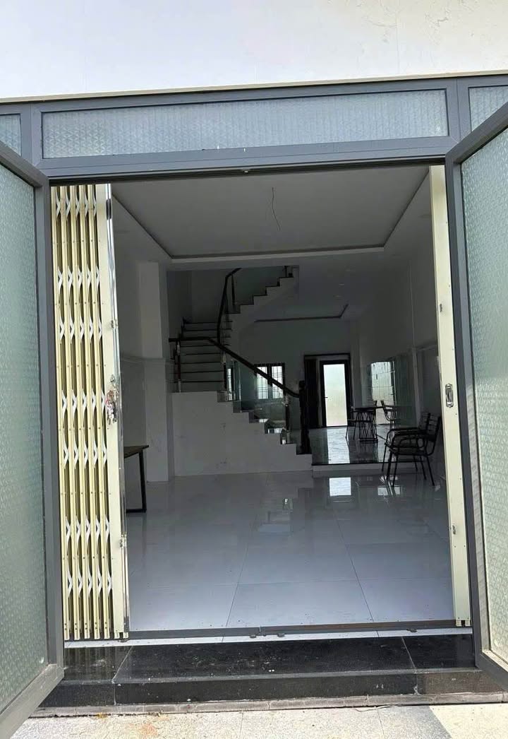 Nhà cho thuê khu dân cư Trần Quang Diệu, Sóc Trăng 67m² giá 8.5 triệu - Nội thất đầy đủ, vào ở ngay!