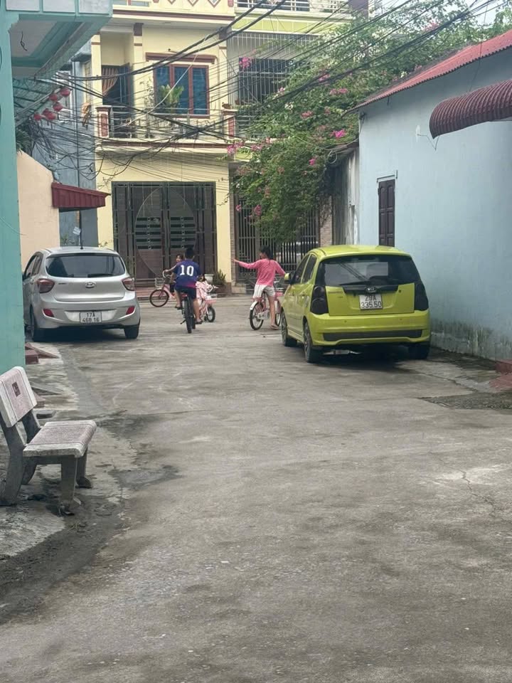 Nhà 3 tầng mới tinh tại Tiền Phong, Thái Bình giá chỉ 1 tỷ - Cơ hội đầu tư hấp dẫn!