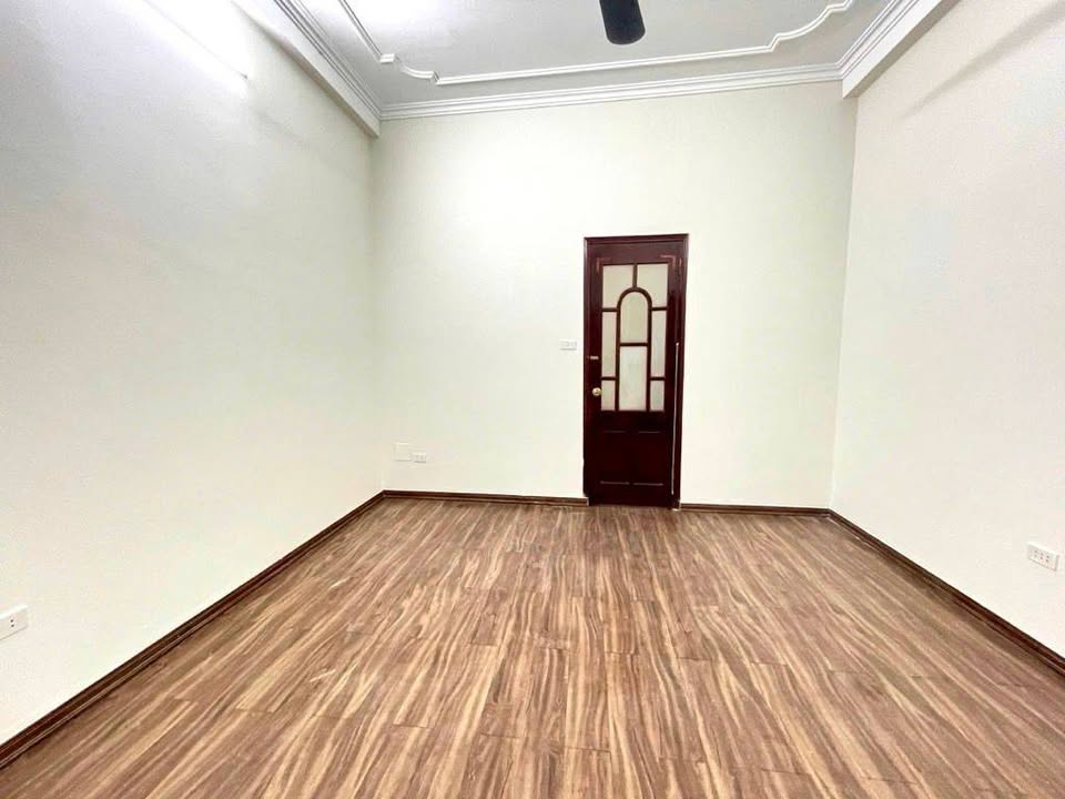 Nhà 5 tầng 3 phòng ngủ An Dương, Yên Phụ 35m² giá 7.9 tỷ - Vị trí đắc địa gần Hồ Tây!